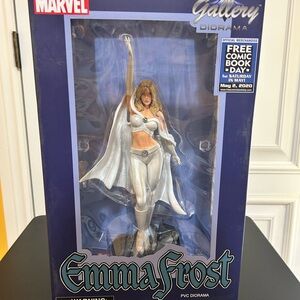Marvel Gallery Emma Frost PVC Diorama Figure (FCBD 2020 Exclusive)